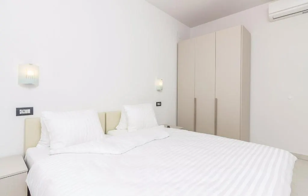 Apartments Funtana With Pool Croatia