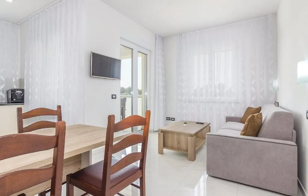 Apartments Funtana With Pool