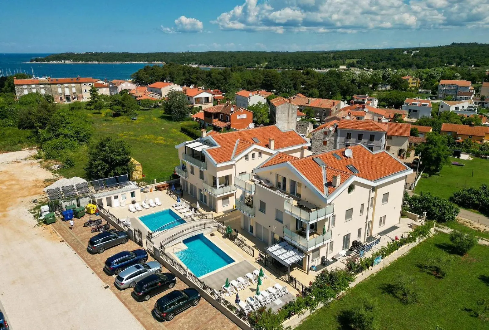 Apartments Funtana With Pool